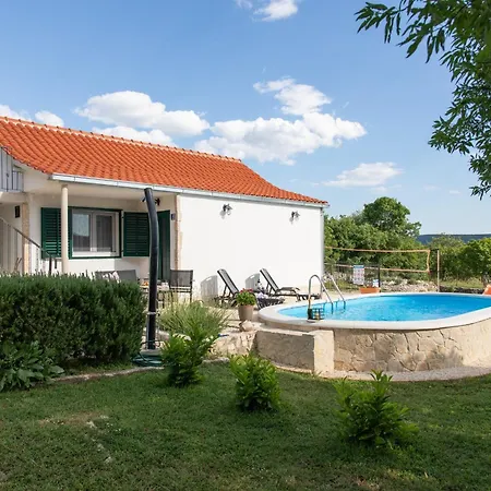Dom wakacyjny Family Friendly House With A Swimming Pool Veliki Brocanac, Zagora - 22666 Klis